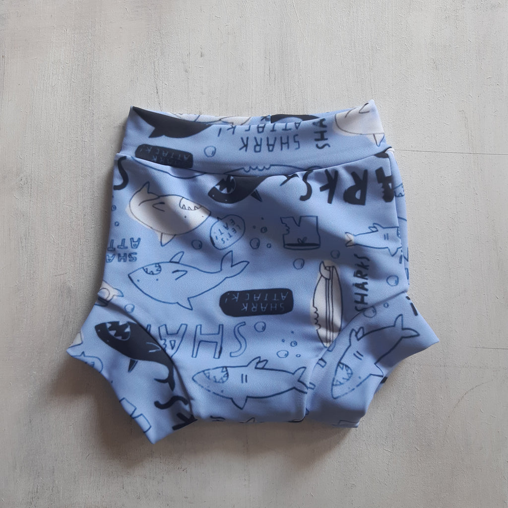 Swimmer Malla Short con Protección UV y Anticloro Shark - 3S. Shark Attack