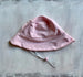 Gorro Piluso Protección UV Pink & white con regulador - hupoo